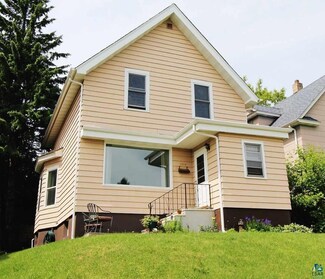 1717 E 6th St, Duluth, MN 55812