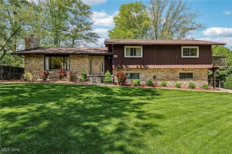 310 Fawnwood Dr, Tallmadge, OH 44278
