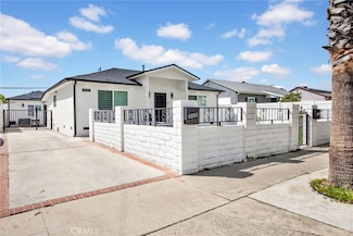 6251 Willowcrest Ave, North Hollywood, CA 91606