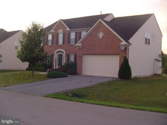 11161 Suffolk Dr, Hagerstown, MD 21742