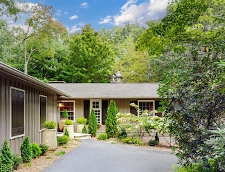 424 Split Rail Row, Highlands, NC 28741