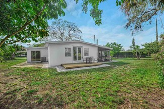 208 Southern Ave, Fort Pierce, FL 34950