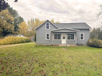 929 Rush Lake Loop Rd, Ripon, WI 54971