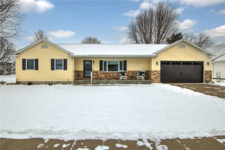 4411 Heartland Dr W, Eau Claire, WI 54701