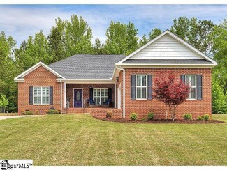 219 Woodridge Rd, Edgefield, SC 29824
