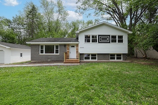 25455 W Hilldale Ave, Antioch, IL 60002