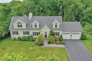 15 Dower Dr, North Dartmouth, MA 02747