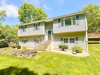 27 Fieldstone Terrace, Naugatuck, CT 06770