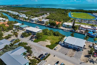 300 Anglers Dr N, Marathon, FL 33050