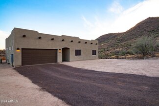 43131 N 11th Ave, New River, AZ 85087