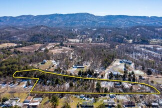 3611 Camelot Dr, Maryville, TN 37803