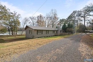 367 River Dr, Hollywood, AL 35752
