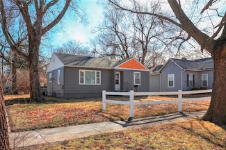 615 S Mulberry St, Ottawa, KS 66067