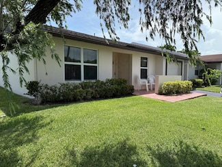 15627 Bottlebrush Cir, Delray Beach, FL 33484