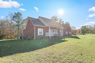 775 Cliffview Rd, Bolivar, TN 38008