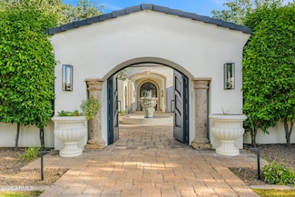 6809 E Doubletree Ranch Rd, Paradise Valley, AZ 85253