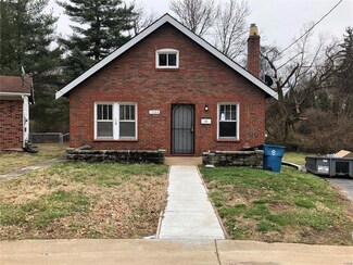 7504 Thelma Ave, Saint Louis, MO 63121
