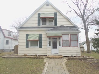 410 S Maple St, Grant Park, IL 60940