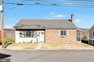 229 Grove St, Orwigsburg, PA 17961