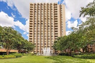 651 Bering Dr Unit 303, Houston, TX 77057