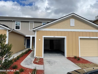 9571 Star Dr, Jacksonville, FL 32256