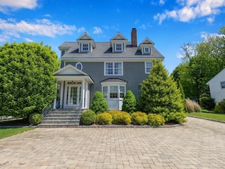 226 Alberta St, Fairfield, CT 06825