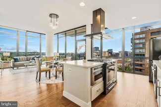 2000 Clarendon Blvd Unit 805, Arlington, VA 22201