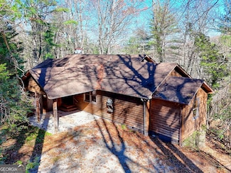46 Clare Ln, Rabun Gap, GA 30568