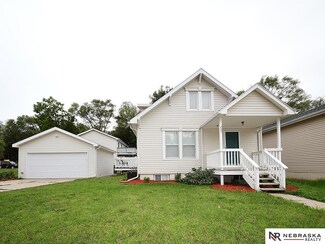 207 W Irving St, Lincoln, NE 68521