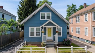 91 Garfield Ave, Providence, RI 02908