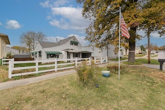 204 S Vine St, Glenwood, IA 51534