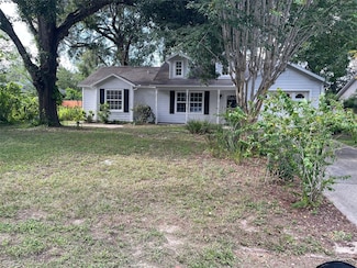 825 Mary Frank Ct, Mount Dora, FL 32757