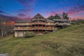 623 Overlook Way, Dillard, GA 30537