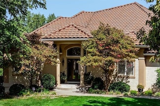 2329 NE Lake Breeze Ln, Lees Summit, MO 64086