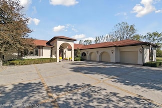 9109 N Territorial Rd, Plymouth, MI 48170