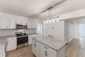 128 Nella Jo Dr, Arab, AL 35016