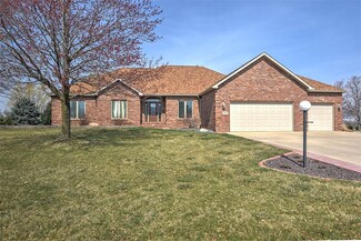 5855 Lakelynn Dr, Macon, IL 62544