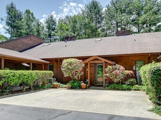 306 Woodfield Dr, Asheville, NC 28803