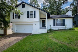 11723 Pleasant Forest Dr, Little Rock, AR 72212