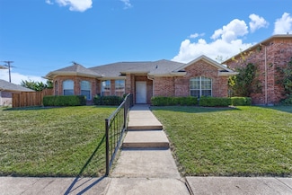 9410 Chimneywood Dr, Rowlett, TX 75089