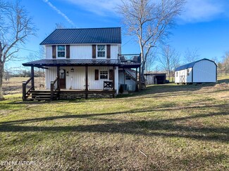 285 John Nitzscheke Rd, Sunbright, TN 37872