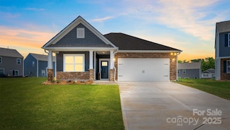 1352 Secrest Commons Dr, Monroe, NC 28112
