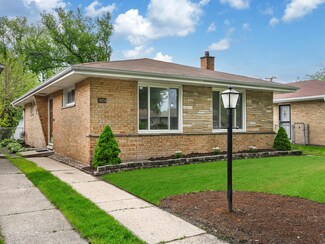 5024 Greenleaf St, Skokie, IL 60077