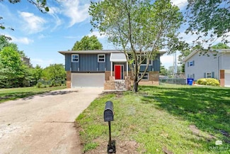 904 Mcclure St, Junction City, KS 66441