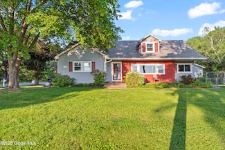 399 Closson Rd, Schenectady, NY 12302