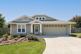 46 Sunview Cir, Arden, NC 28704