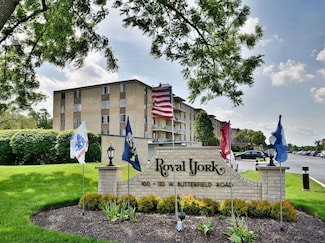 110 W Butterfield Rd Unit 206S, Elmhurst, IL 60126