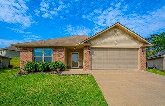 10 Bracey Cir, Little Rock, AR 72204