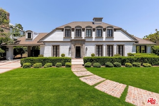 908 N Rexford Dr, Beverly Hills, CA 90210