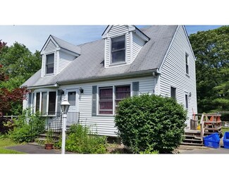 15 Alicia Dr, Taunton, MA 02780